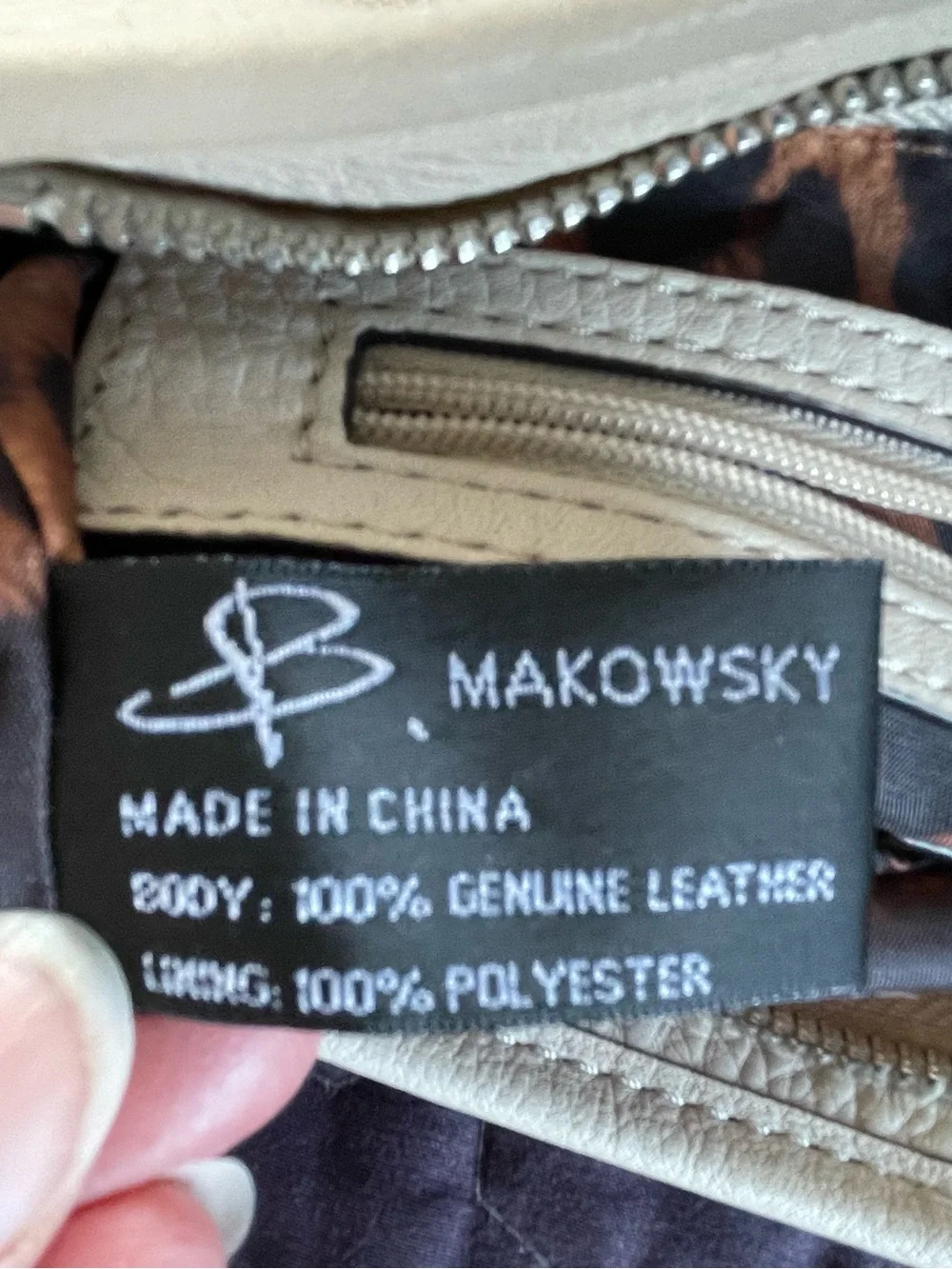 Boho-chic Indie-sleeze Y2K Designer B. Makowsky leather crossbody purse